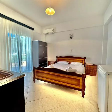 Πανσιόν Stone 3*